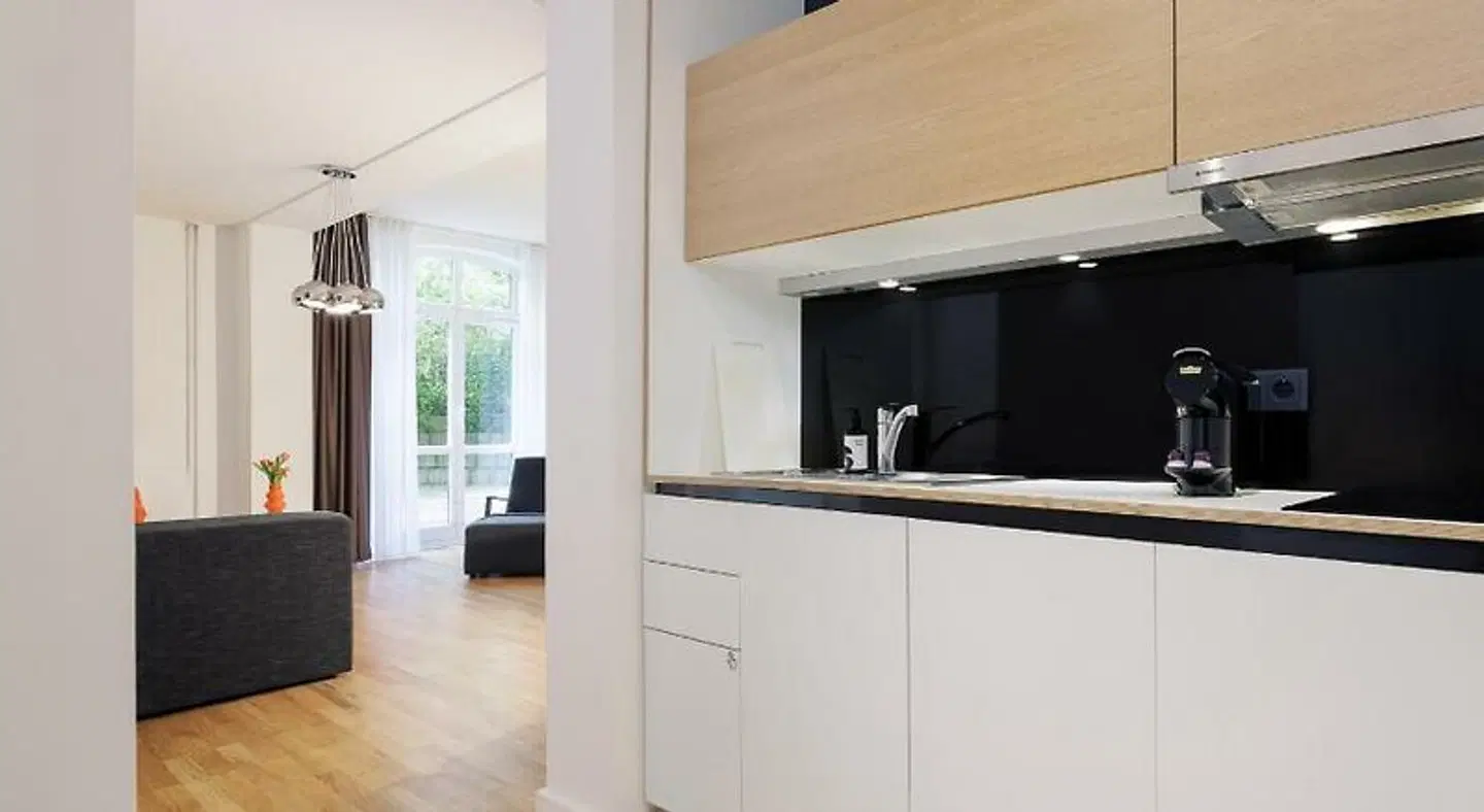 SMARTments business HAMBURG AUSSENALSTER ROOM_EXAMPLE