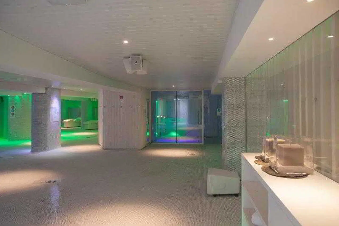 Ambassador Playa I HEALTH_BEAUTY