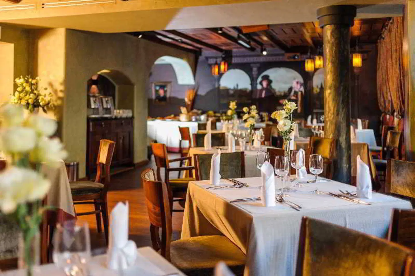 Holland House Residence Old Town Restaurant