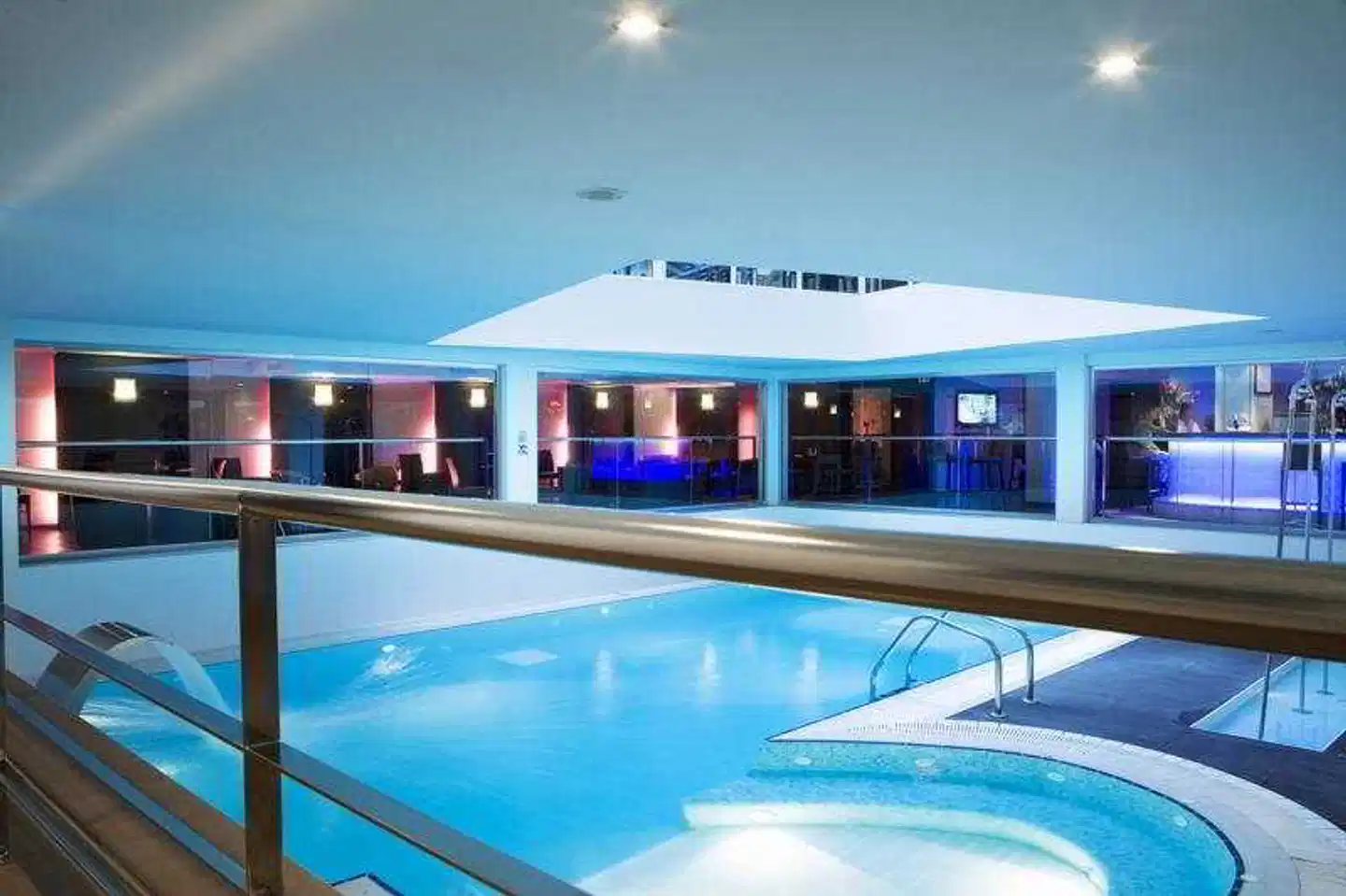 Oceania Paris Porte De Versailles Hallenbad