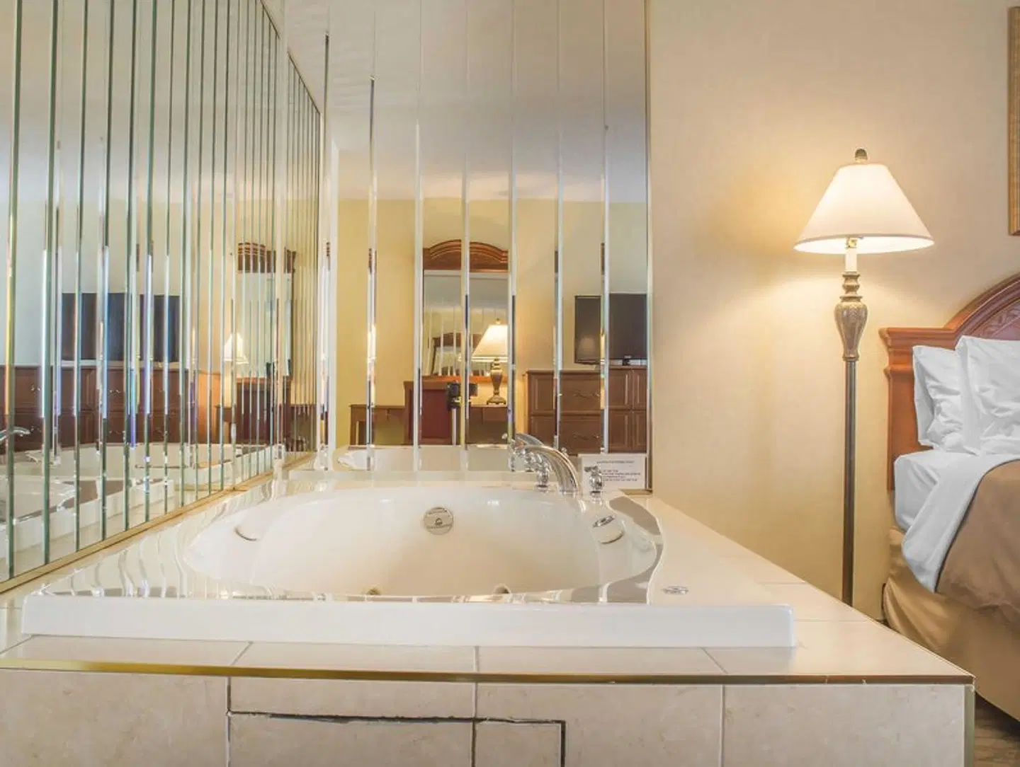 Comfort Inn Fallsview Badezimmer
