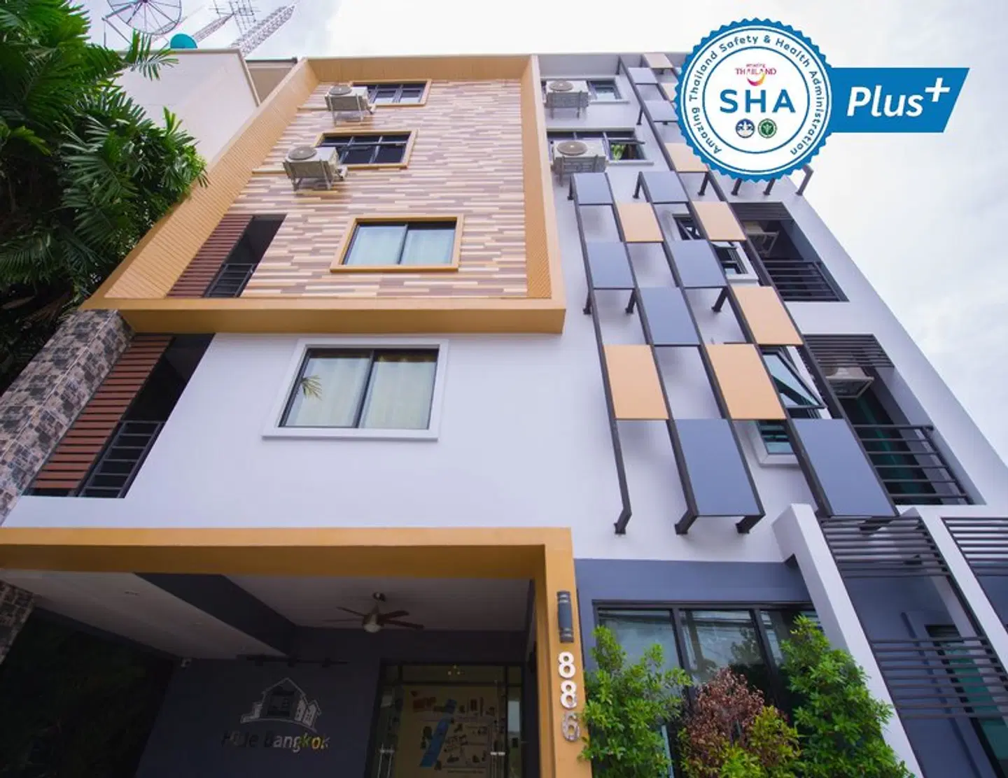 Hide Bangkok Hostel EXTERIOR