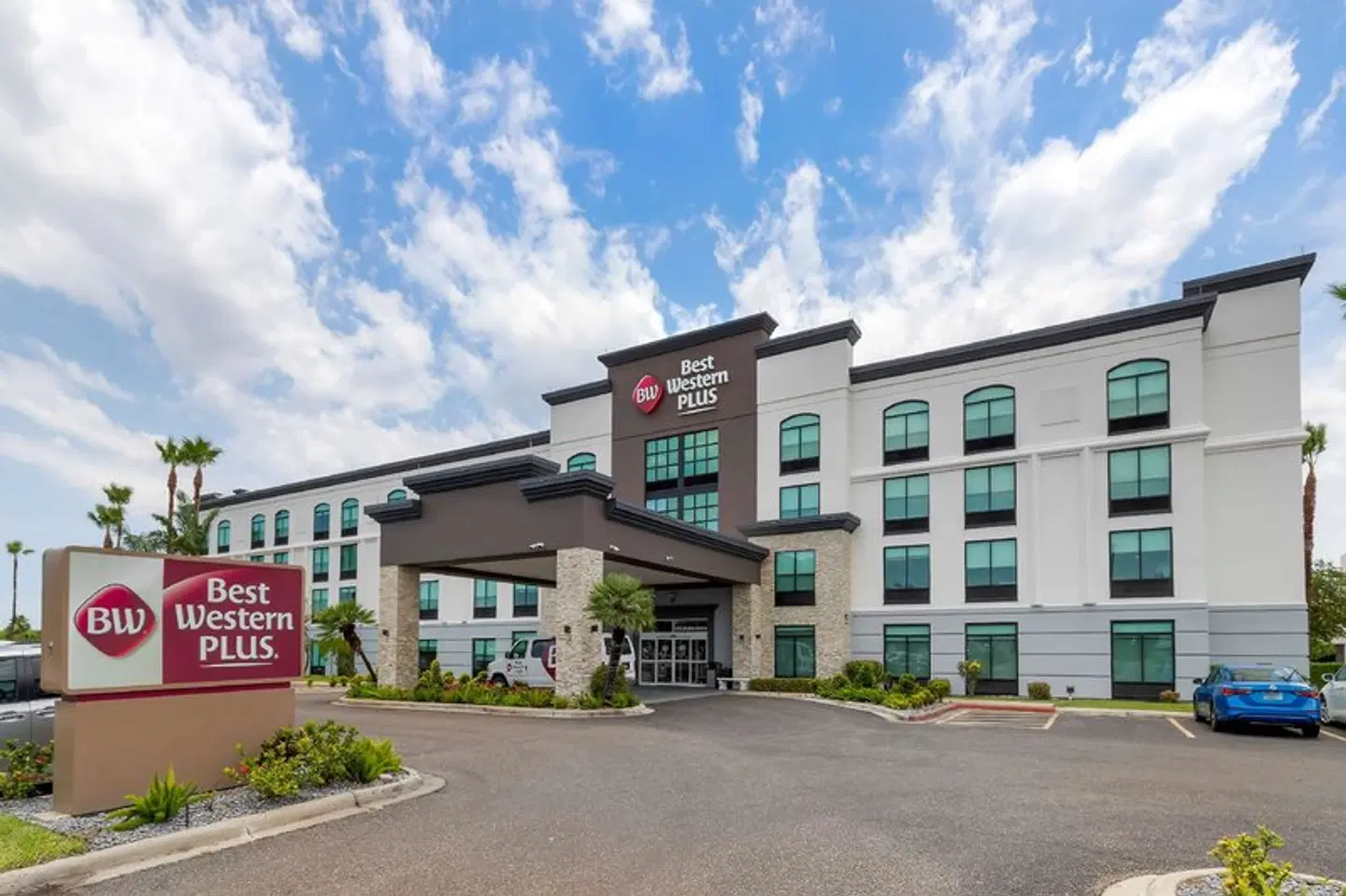 Best Western Plus McAllen Airport Hotel EXTERIOR
