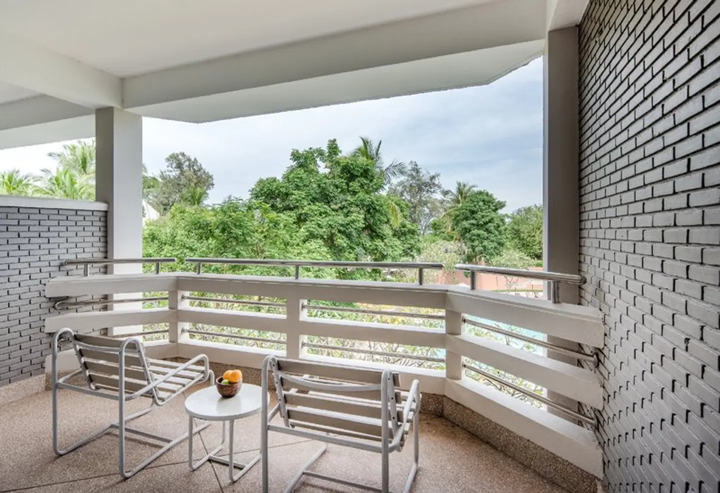 The Regent Cha Am Beach Resort Terrasse