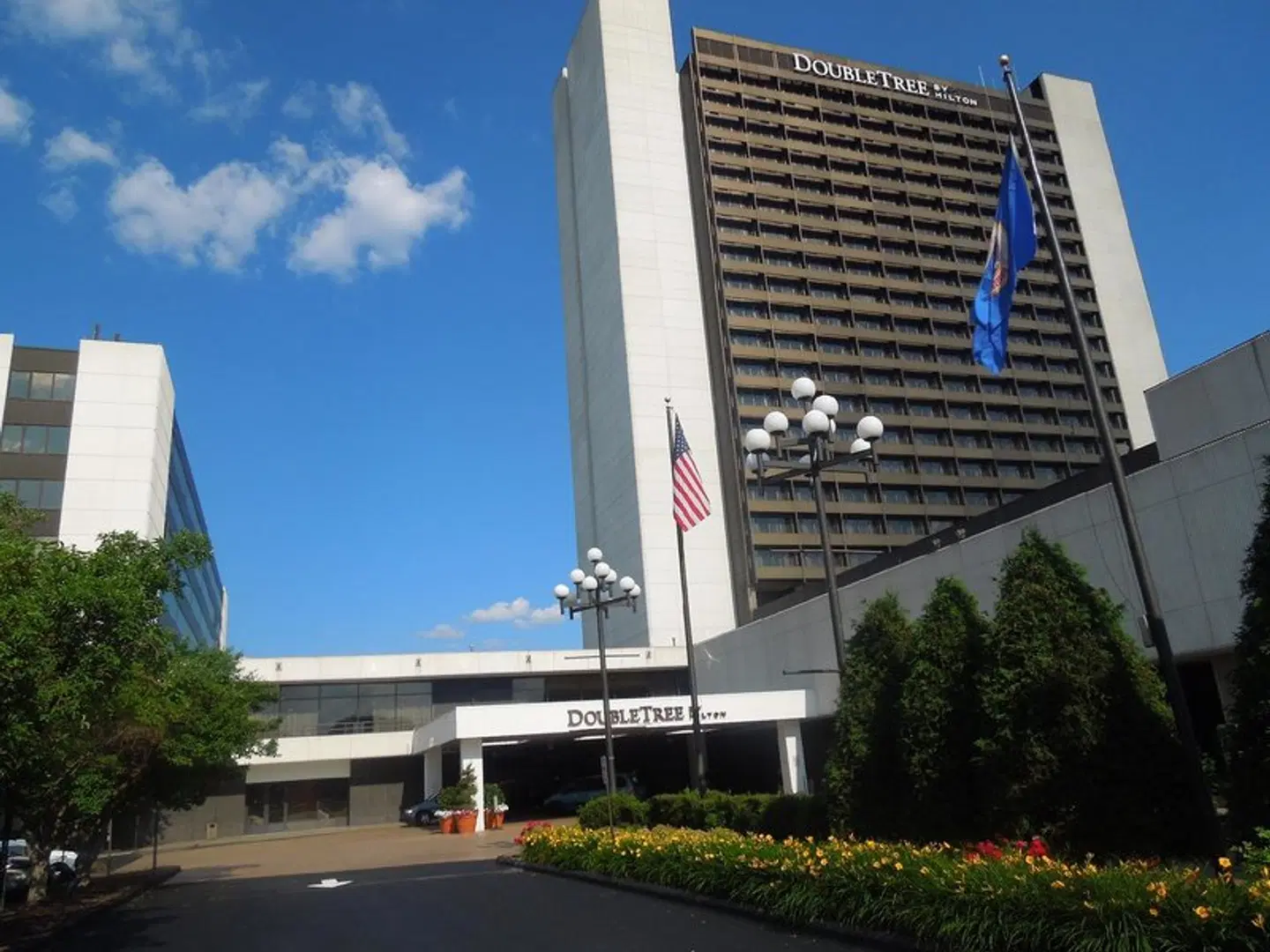 DoubleTree by Hilton Bloomington Minneapolis South EXTERIOR