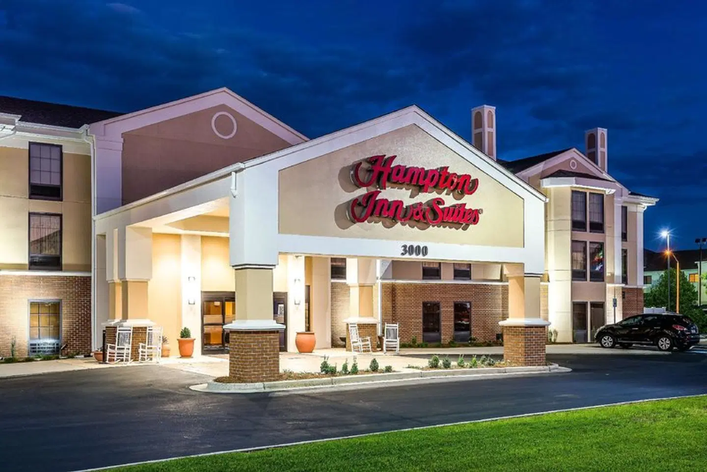 Hampton Inn & Suites Florence Center EXTERIOR