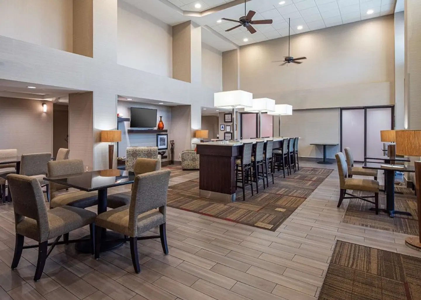 Hampton Inn & Suites Banning-Beaumont Bar