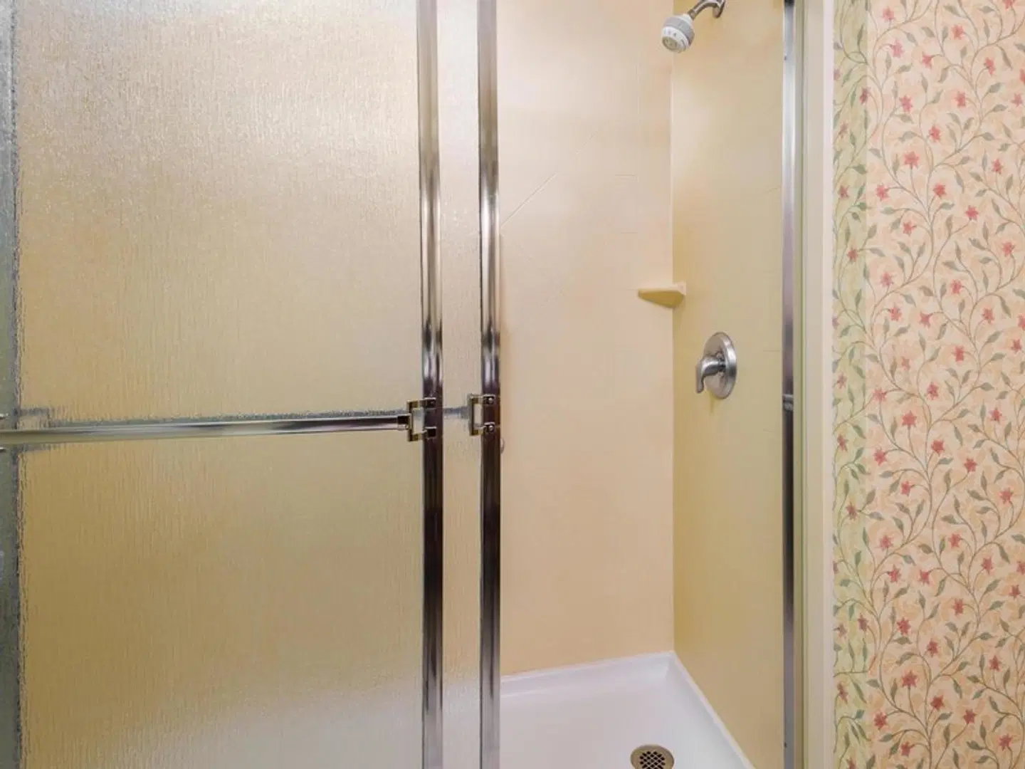 Hampton Inn & Suites Columbus Polaris Badezimmer