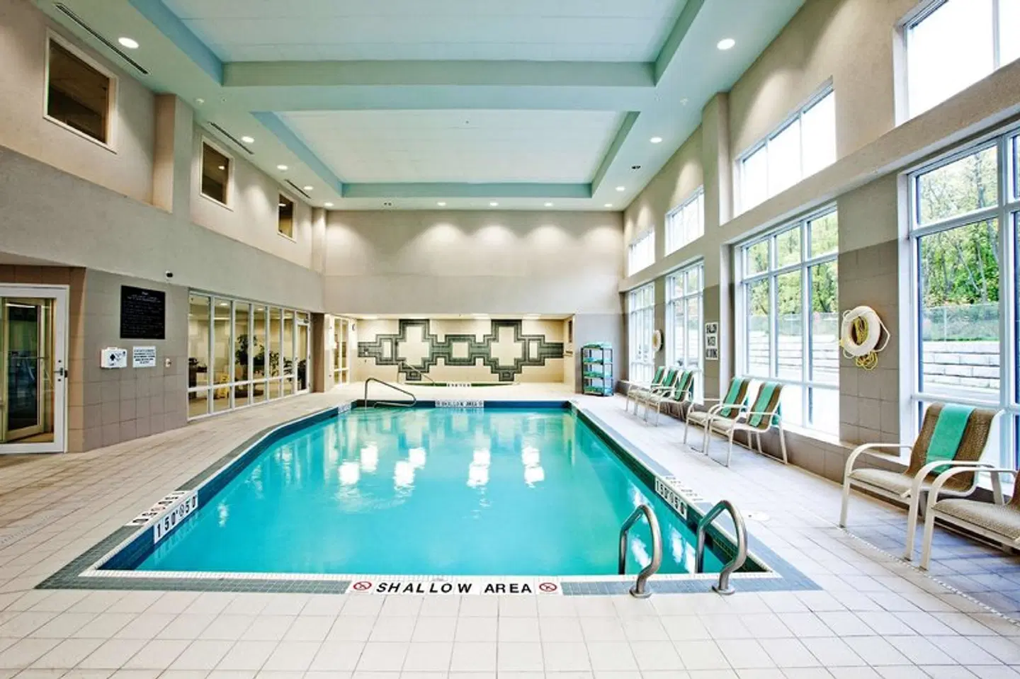 Hampton Inn & Suites by Hilton Barrie Hallenbad