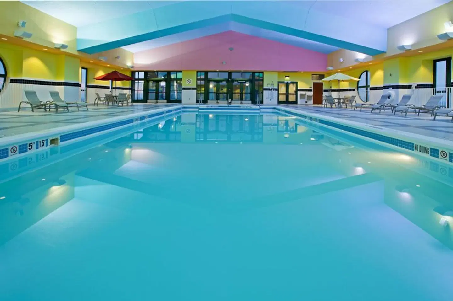 Crowne Plaza Hotel Springfield by IHG Hallenbad