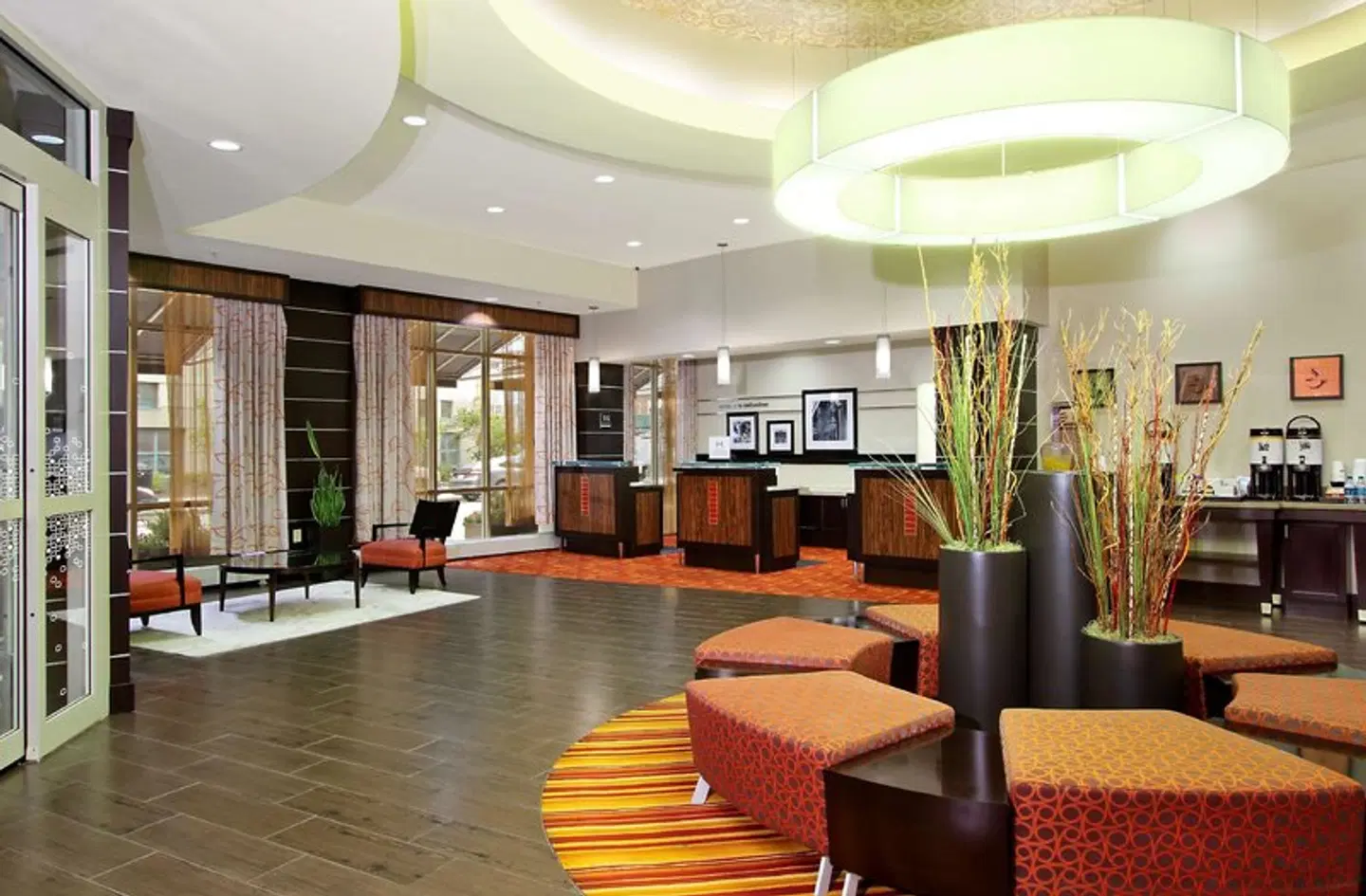 Hampton Inn & Suites Columbus-Downtown, Ohio Bar