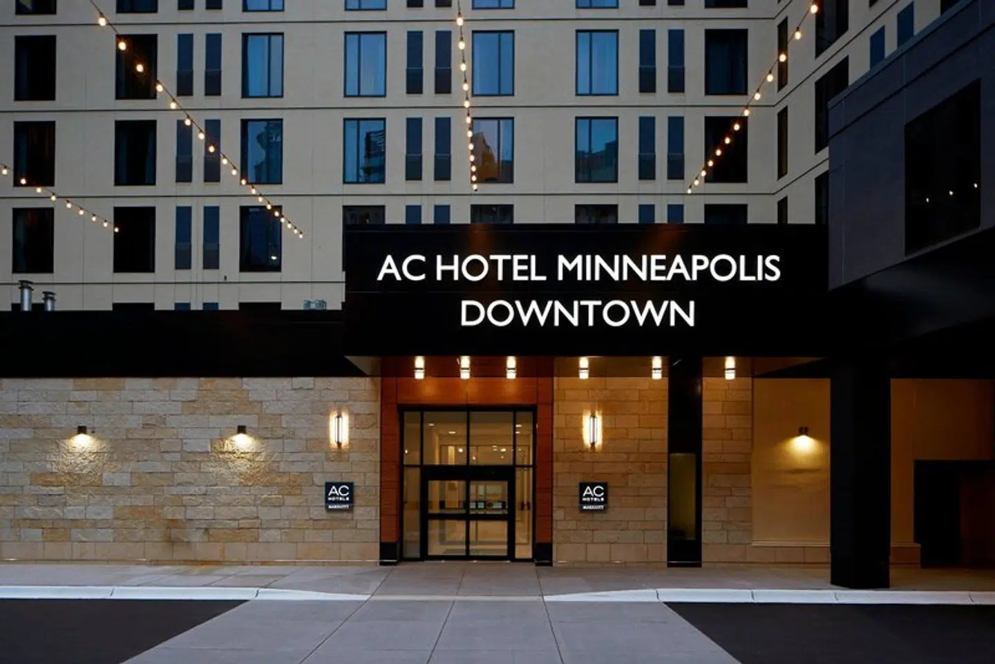 AC Hotel by Marriott Minneapolis Downtown EXTERIOR