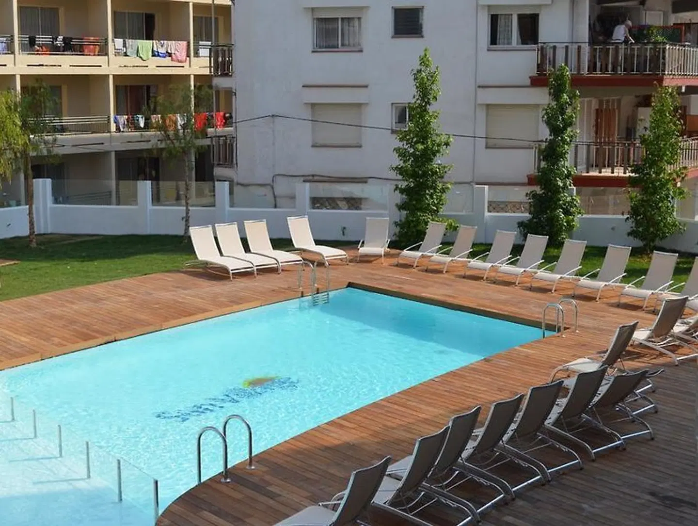 ALEGRIA Sun Village OUTDOOR_POOL