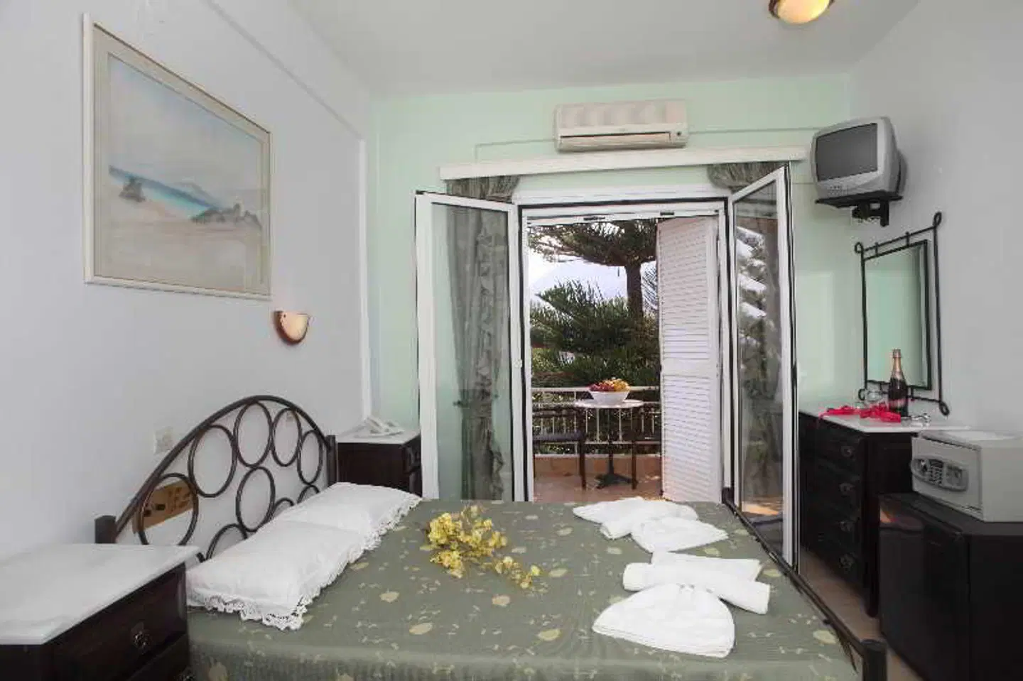 Pegasos ROOM_EXAMPLE