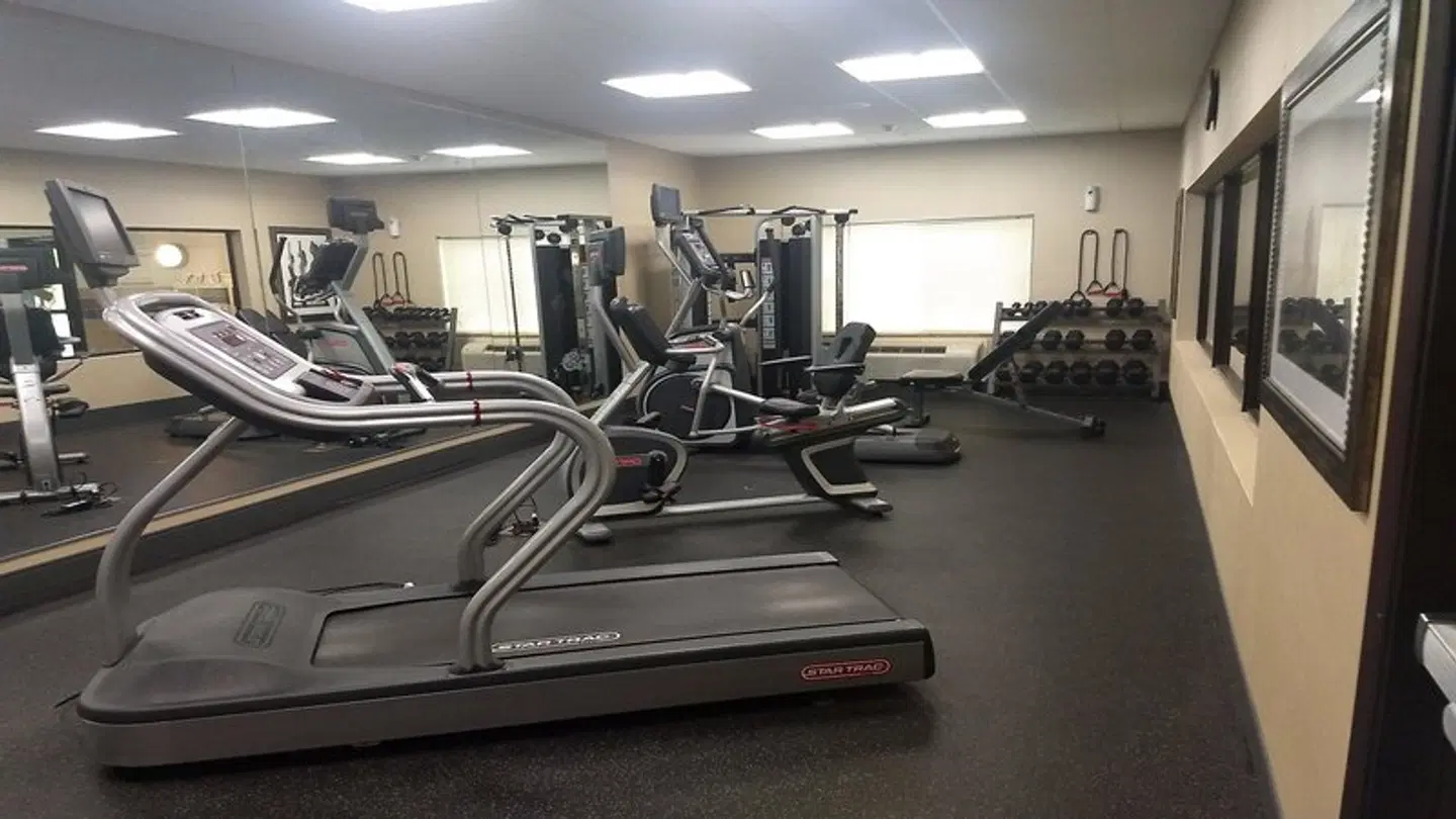 Holiday Inn Express & Suites Cambridge by IHG SPORTS_AND_LEISURE