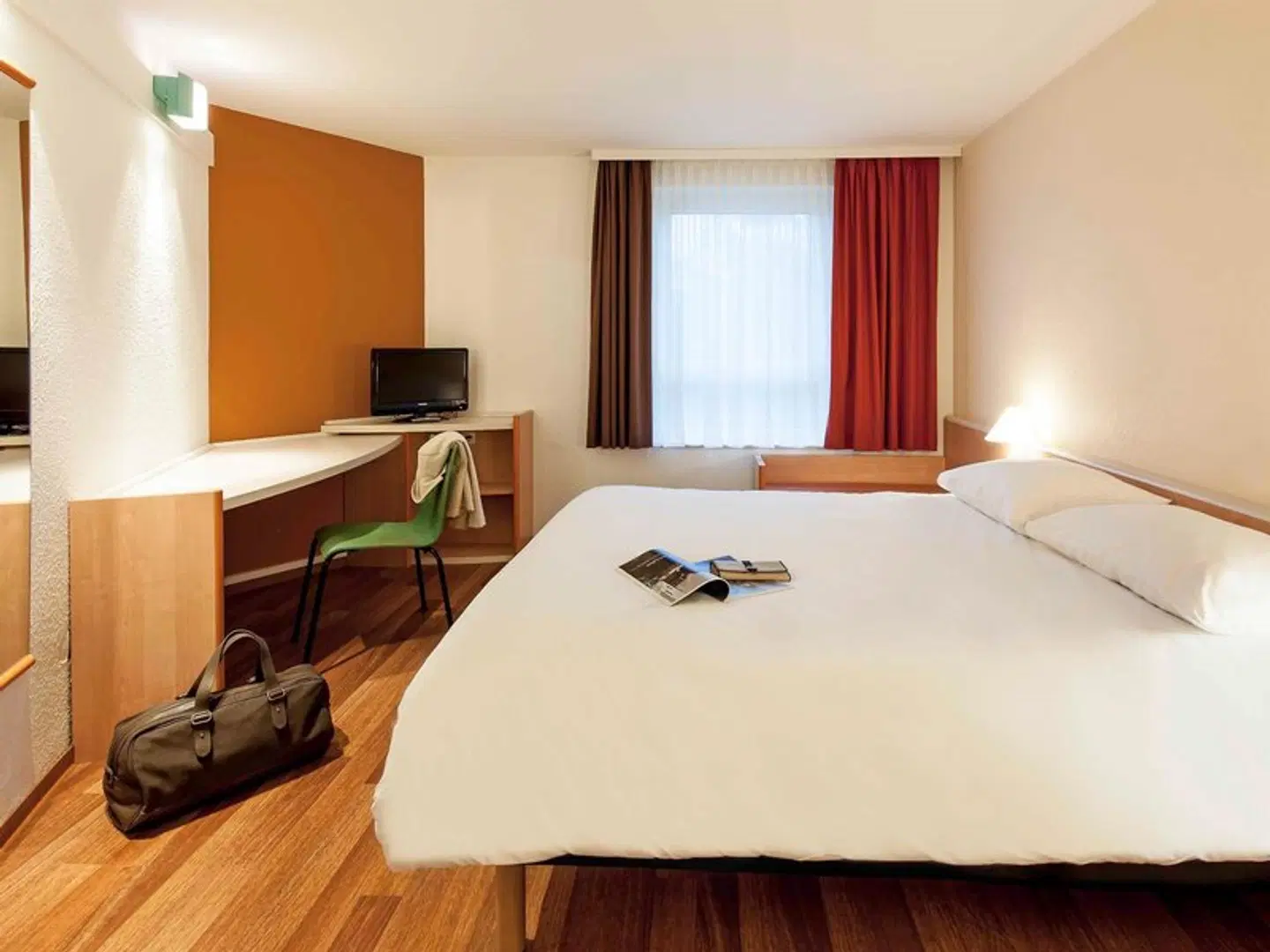 B&B Hotel Düsseldorf-Hbf ROOM_EXAMPLE