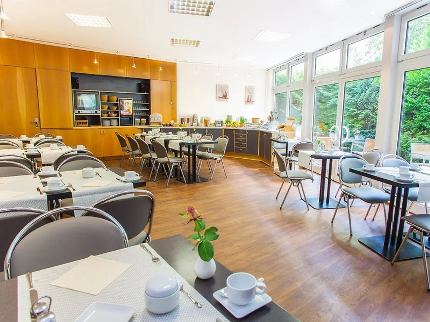 Alfa Hotel Restaurant