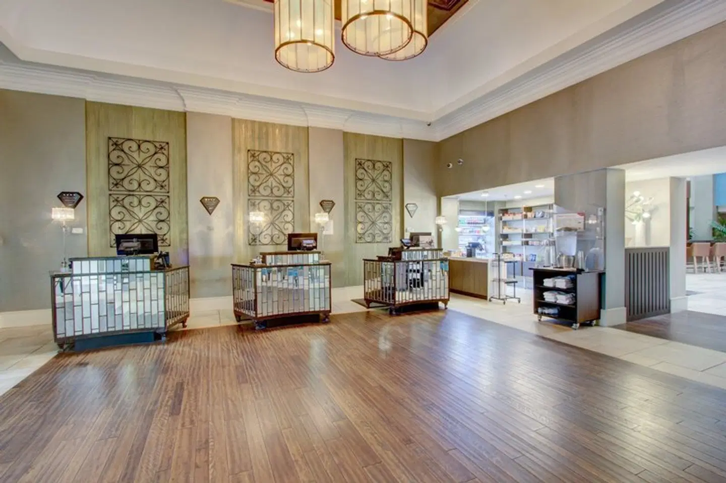 Crowne Plaza Charleston Airport by IHG LOUNGE_LOBBY
