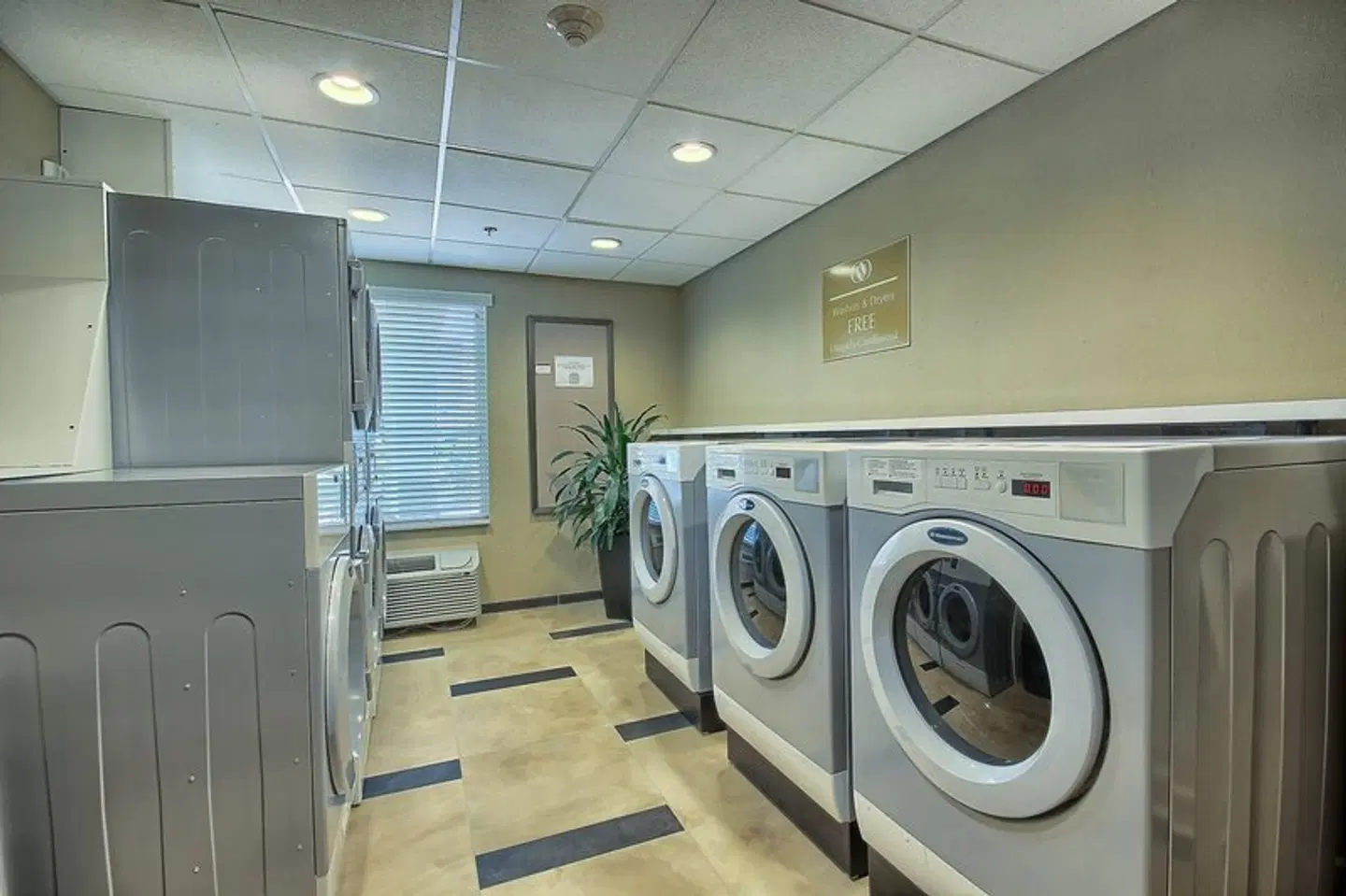 Candlewood Suites Columbus - Grove City by IHG SPORTS_AND_LEISURE