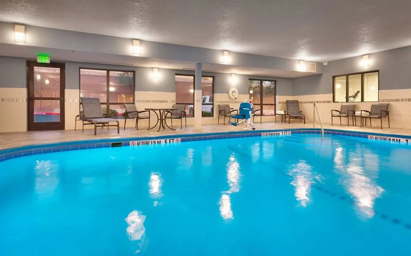 Holiday Inn Express & Suites El Paso I-10 East by IHG Hallenbad