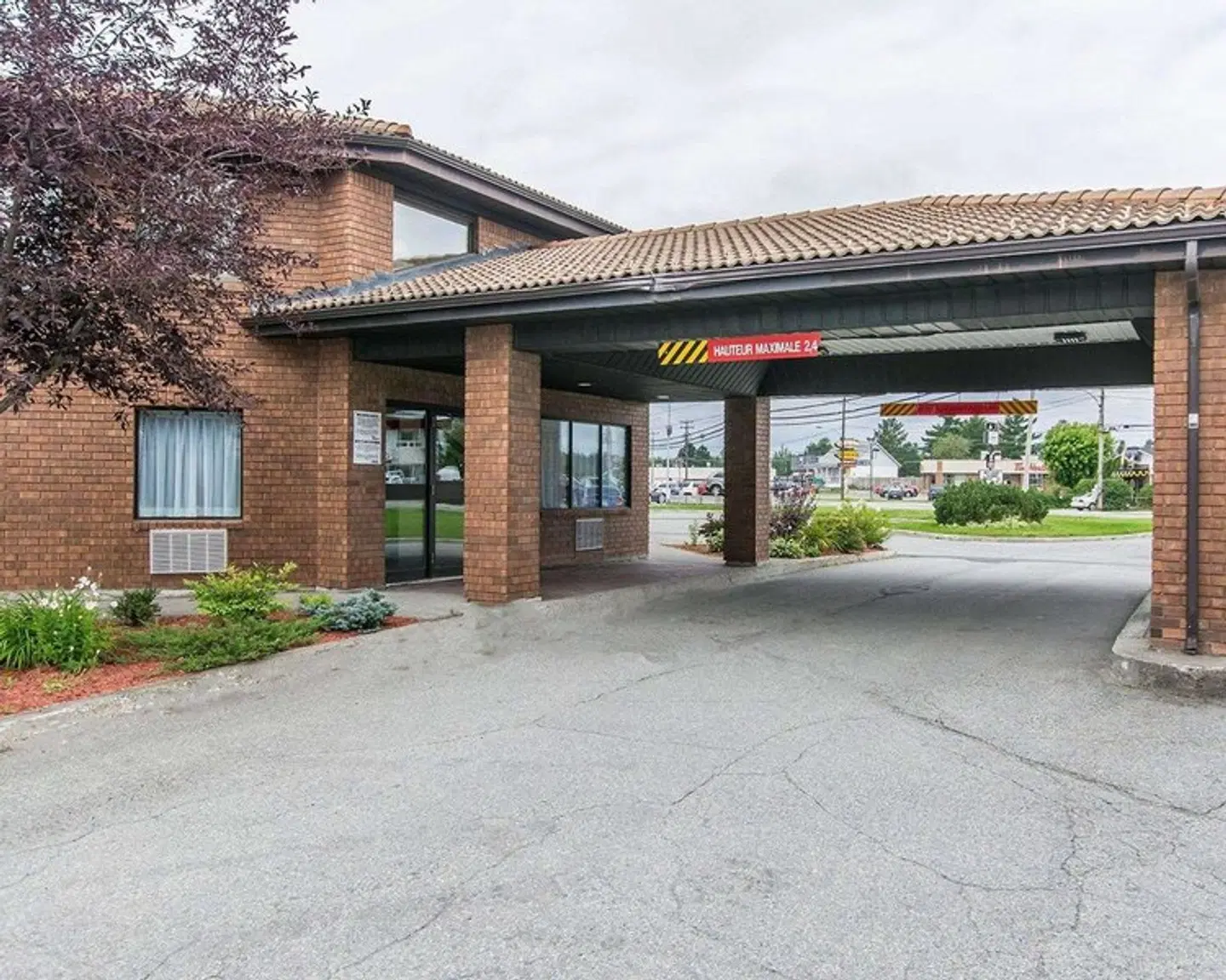 Comfort Inn Val D'Or EXTERIOR