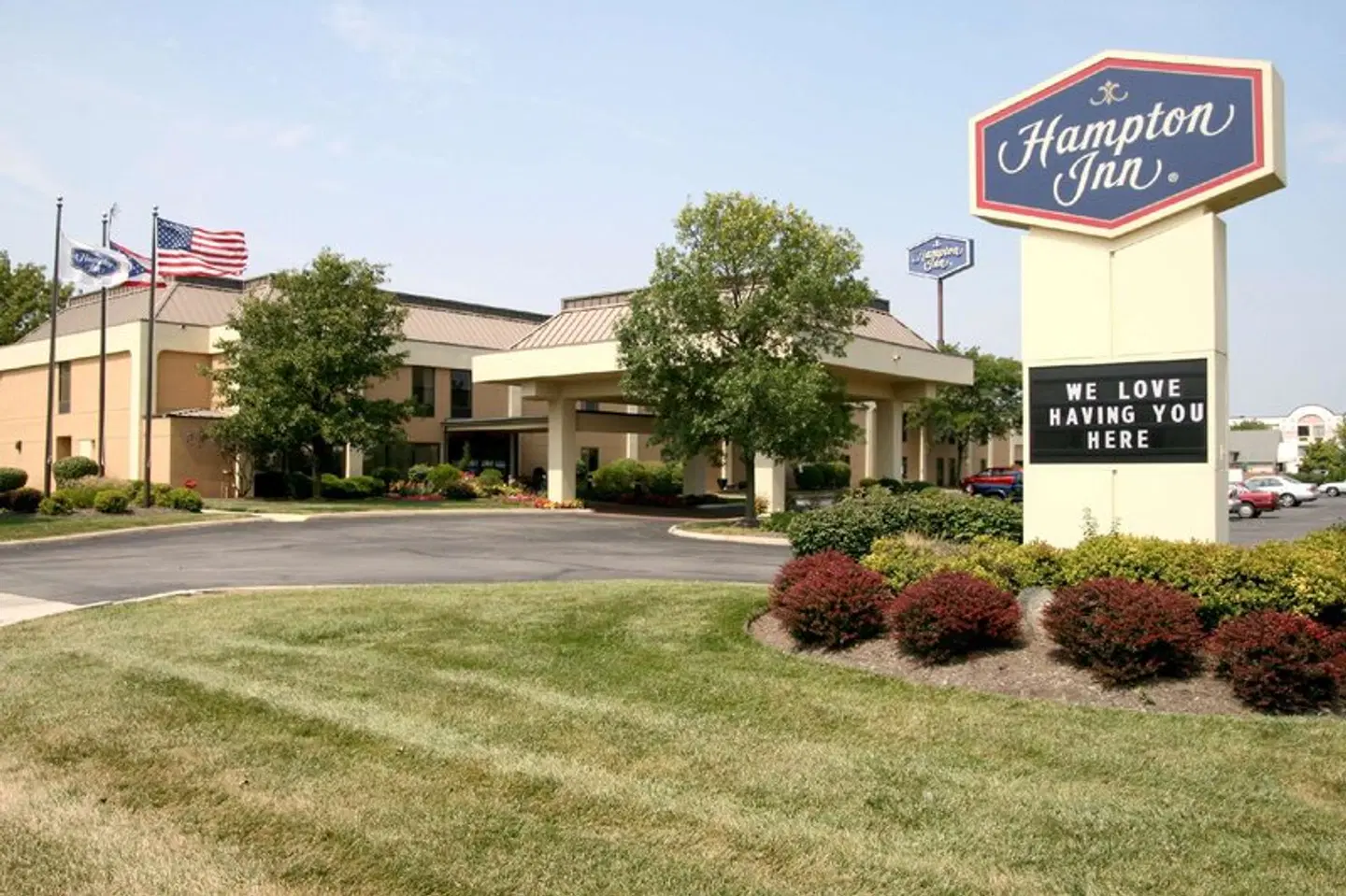 Hampton Inn Columbus-South EXTERIOR