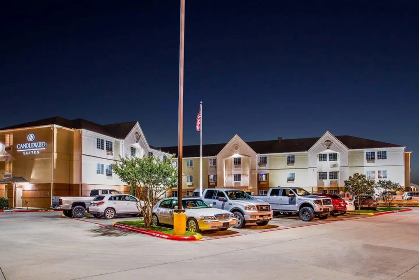 Candlewood Suites Beaumont EXTERIOR