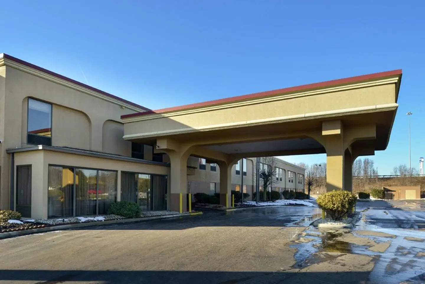 Hampton Inn Columbus-East EXTERIOR