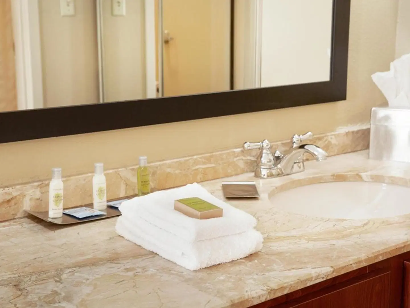 DoubleTree Suites by Hilton Cincinnati - Blue Ash Badezimmer