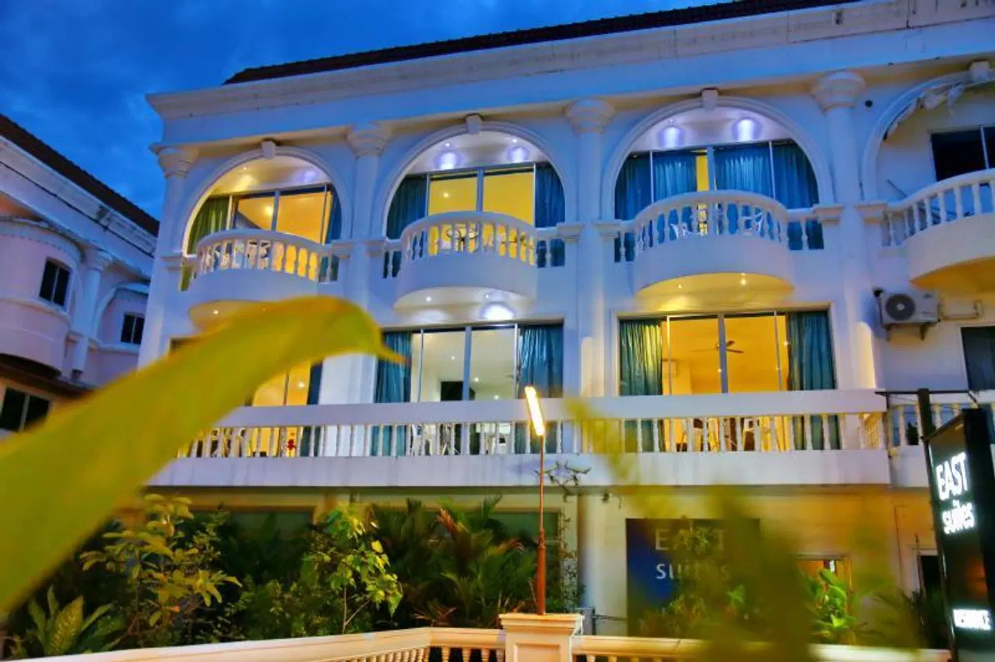 East Suites EXTERIOR