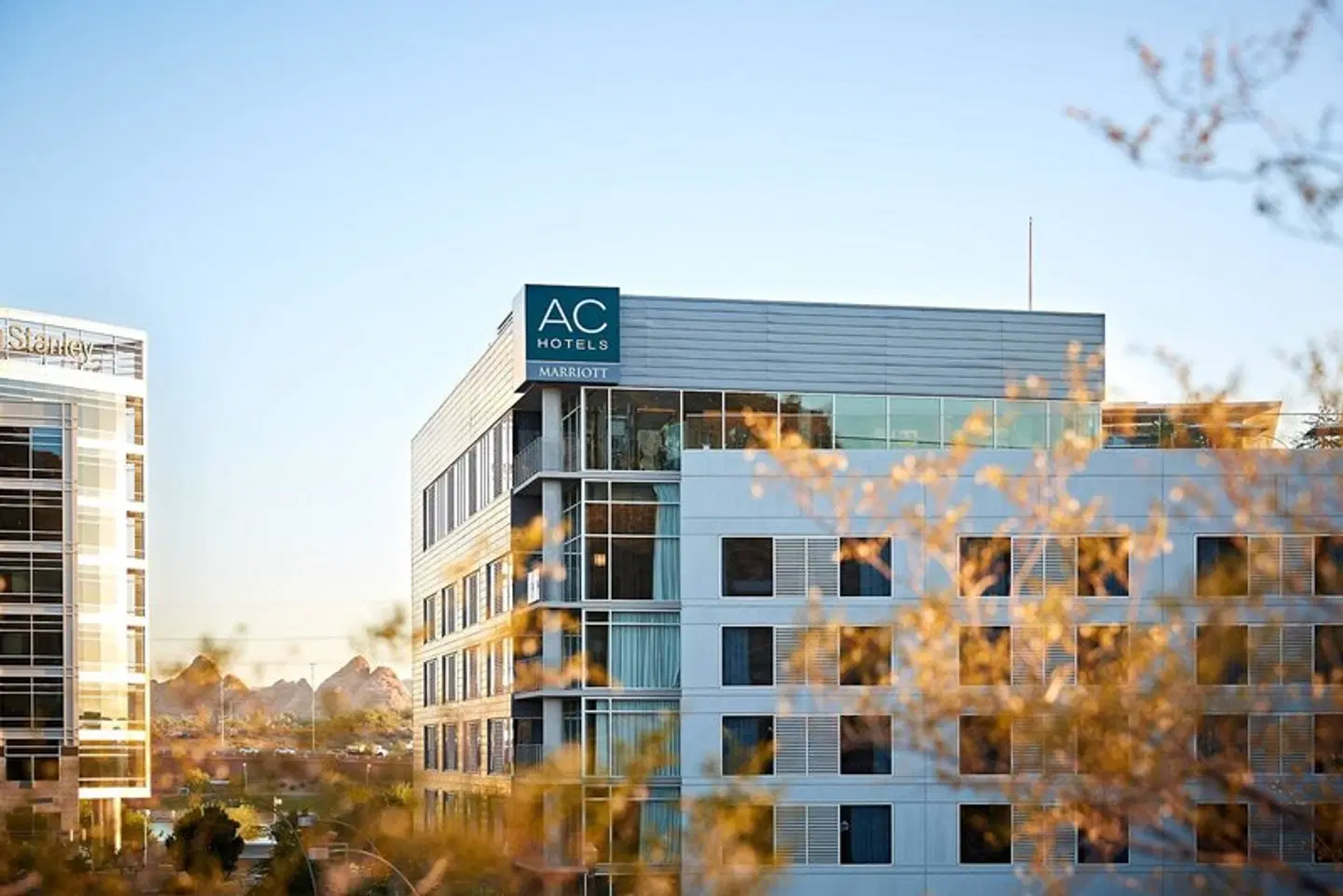 AC Hotel by Marriott Phoenix Tempe/Downtown EXTERIOR