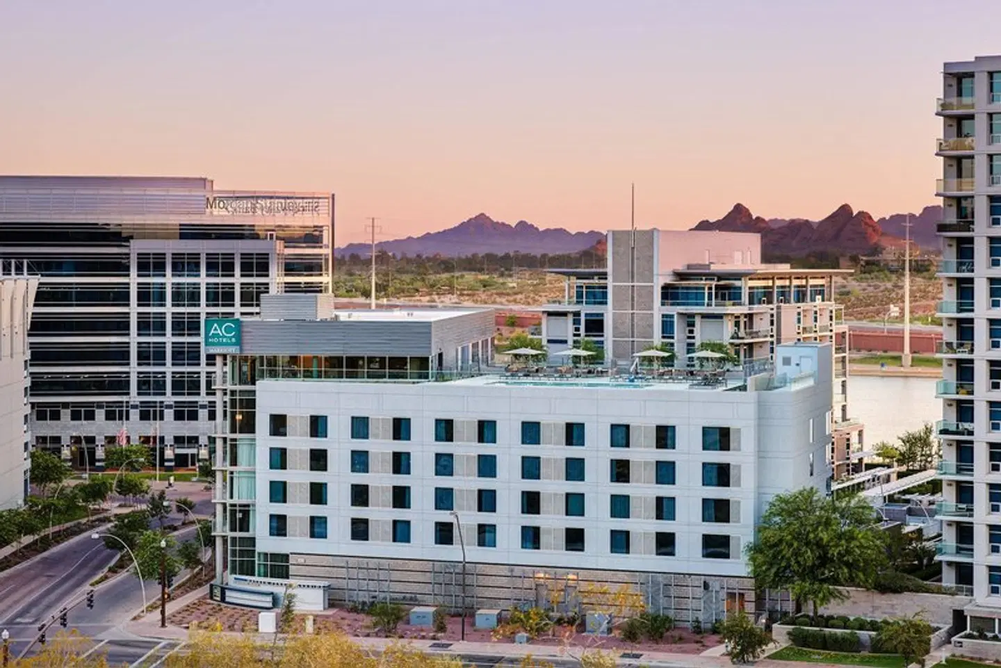 AC Hotel by Marriott Phoenix Tempe/Downtown EXTERIOR