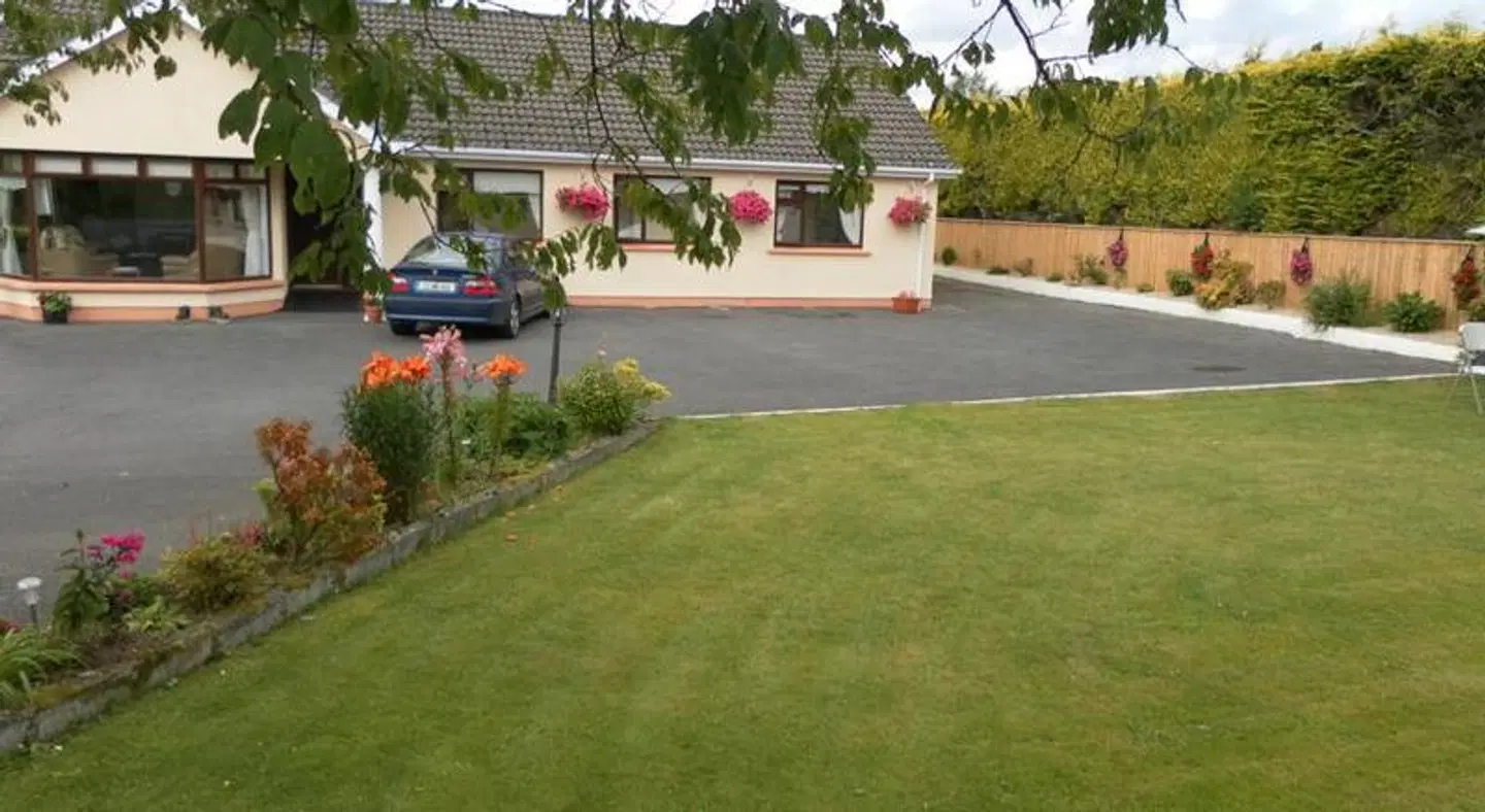 Lettermore Country Home Garten