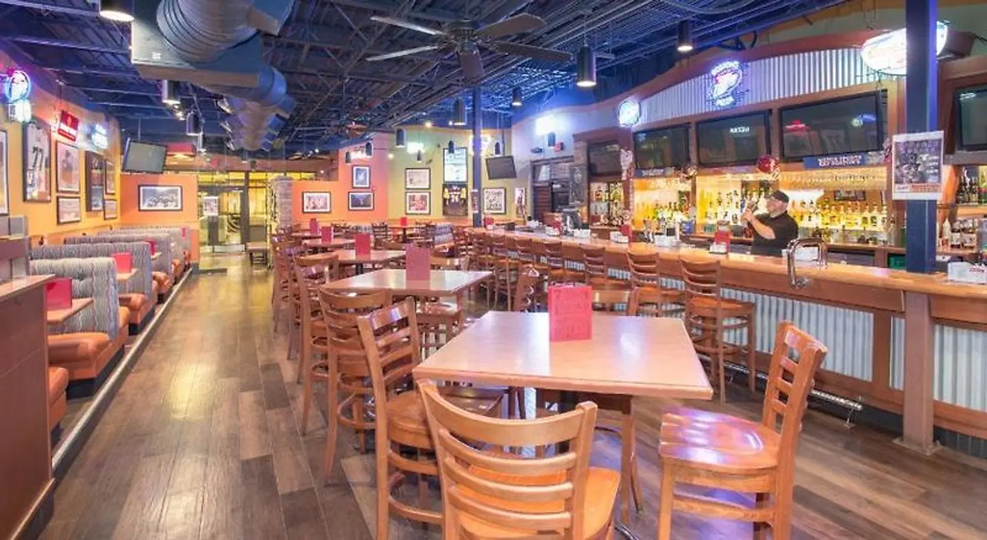 Holiday Inn Little Rock-Airport-Conf Ctr by IHG Bar