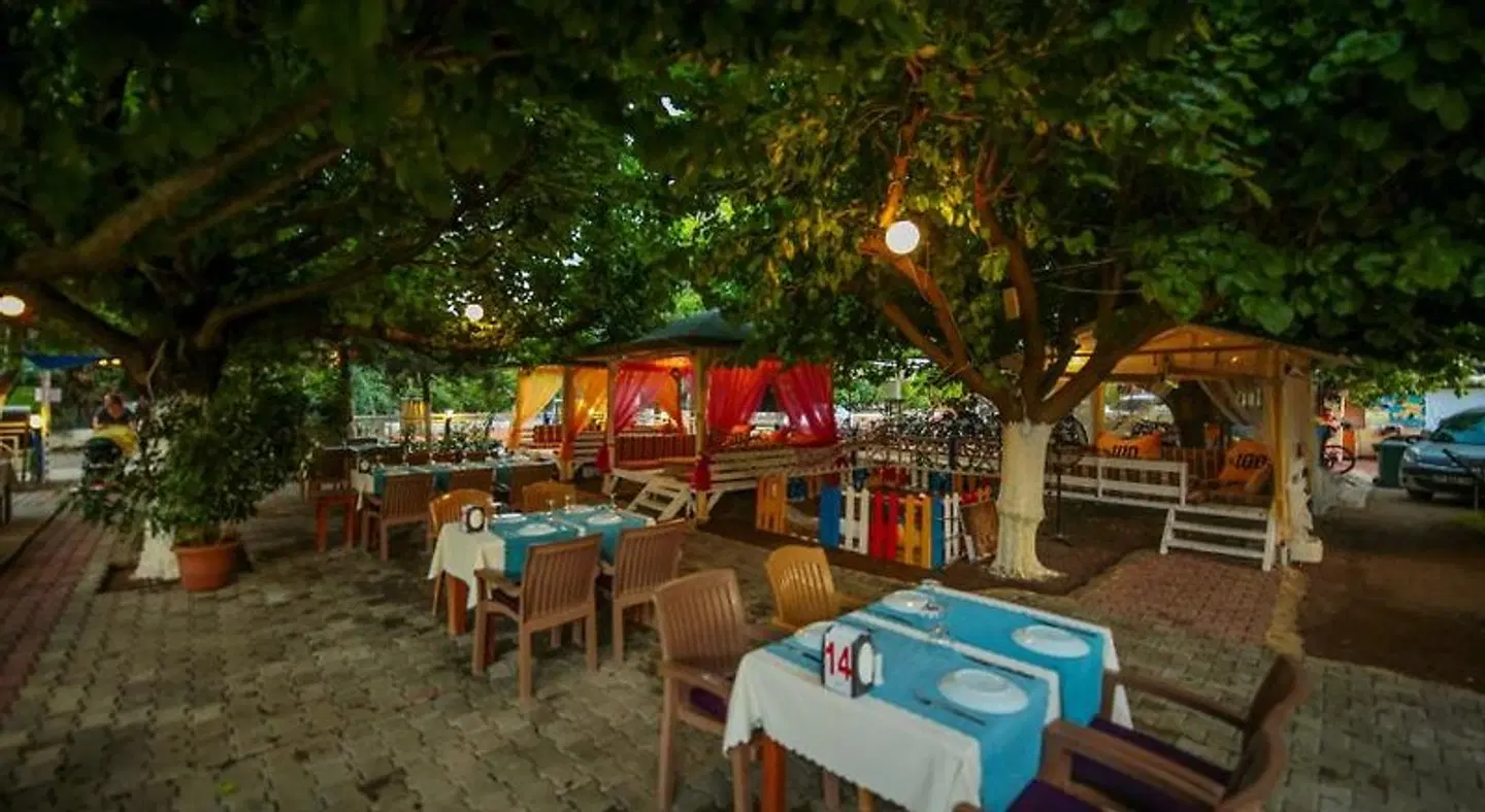 Cirali Zakkum Bungalow Terrasse