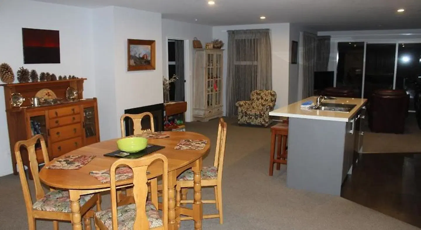 The Mackenzie Apartments Restaurant