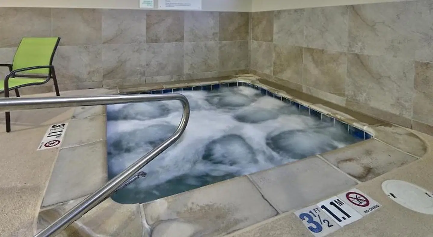 Holiday Inn Roswell by IHG HEALTH_BEAUTY