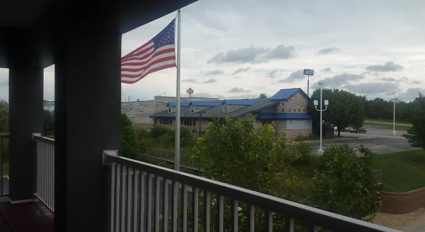 MainStay Suites Saint Robert LANDSCAPE