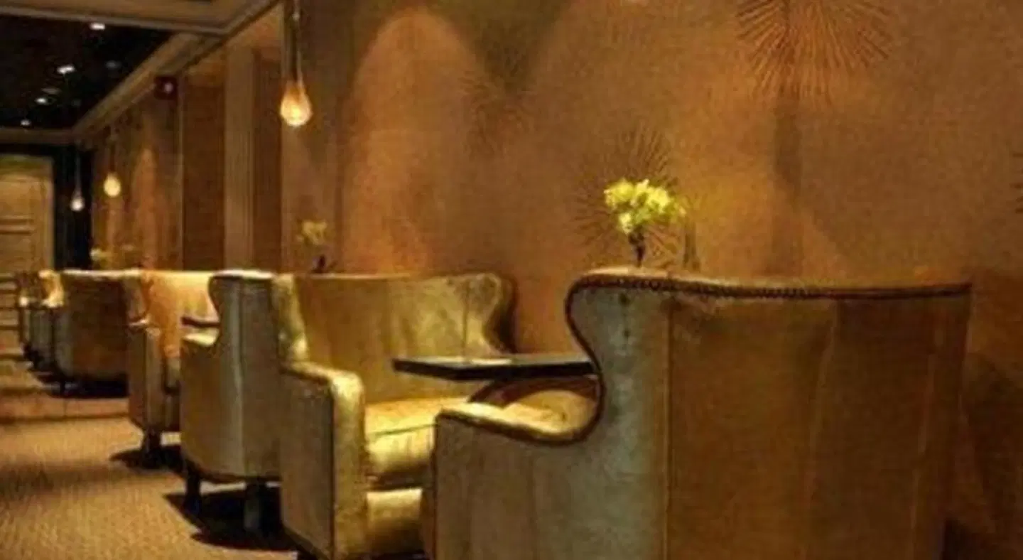 Veritas LOUNGE_LOBBY