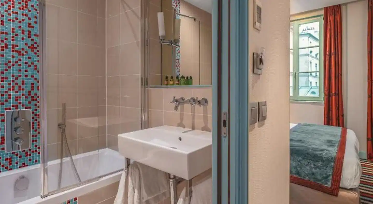 Le Petit Paris Badezimmer