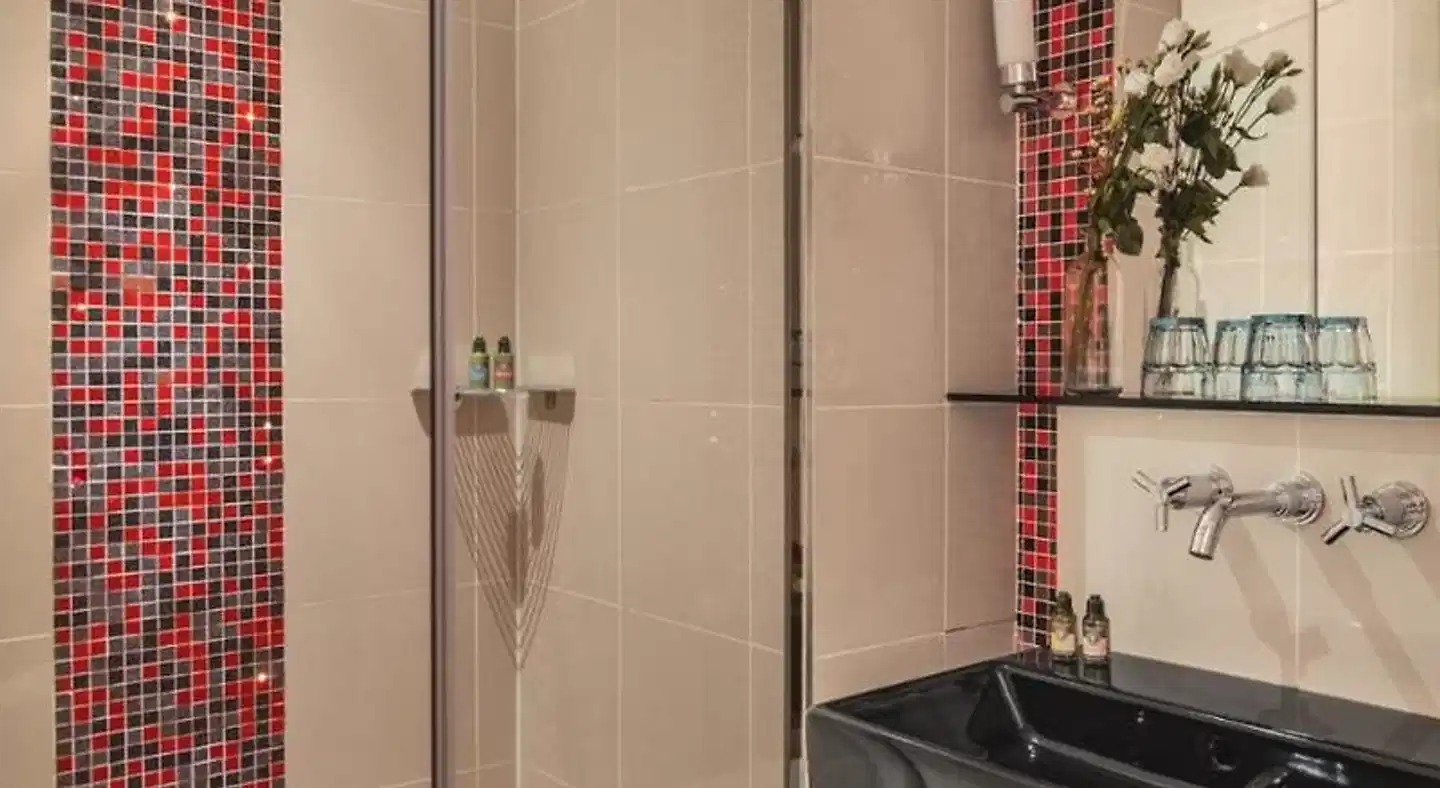 Le Petit Paris Badezimmer