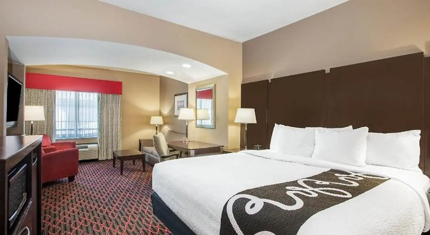 La Quinta Inn & Suites Conway ROOM_EXAMPLE
