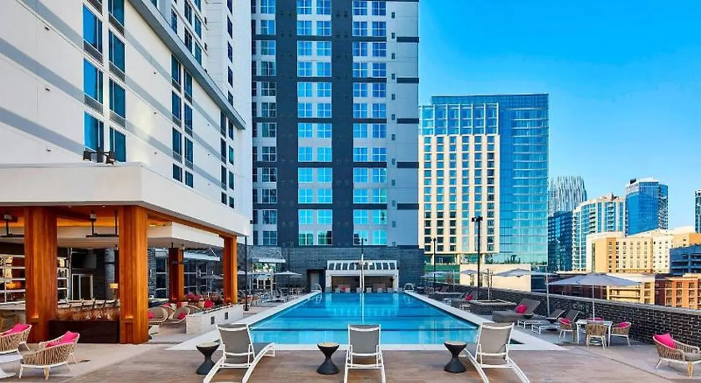 Residence Inn by Marriott Nashville Downtown/Convention Center EXTERIOR