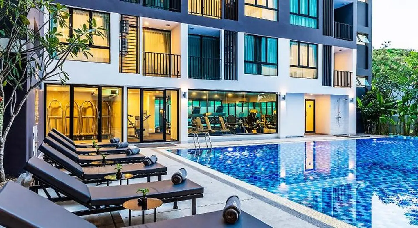 The Rizin Hotel & Residences by a Vision of Miners Hallenbad