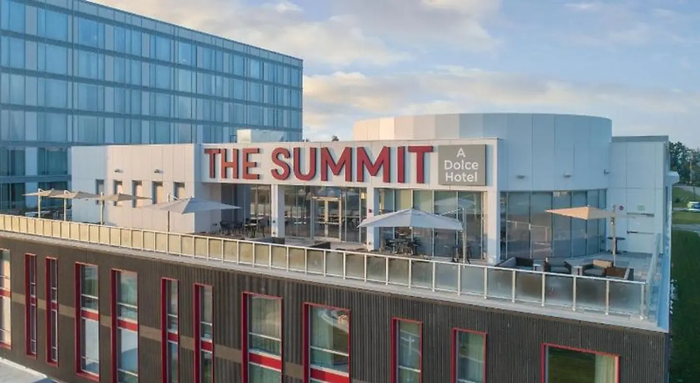 The Summit, A Dolce Hotel EXTERIOR