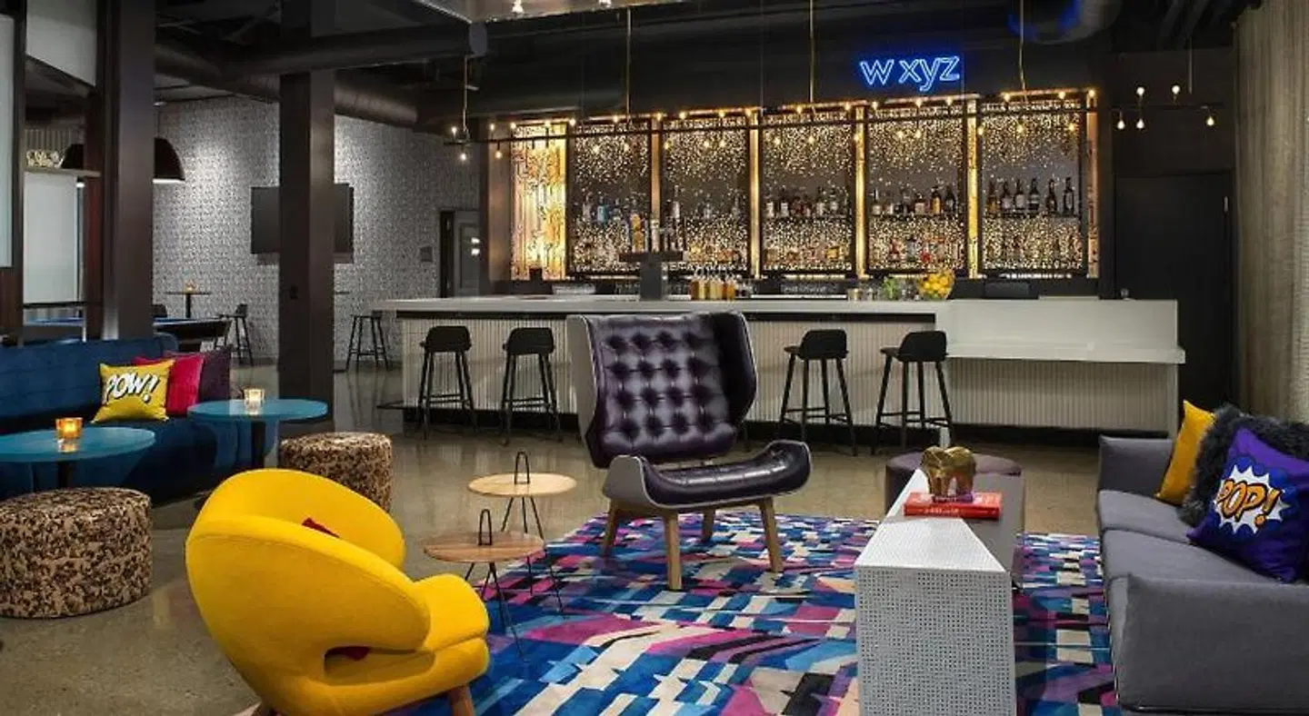 Aloft Omaha West Bar
