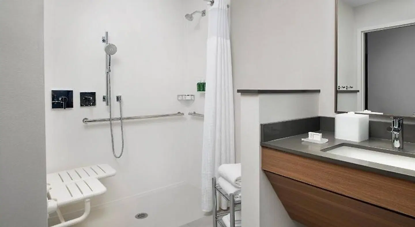 Fairfield Inn & Suites by Marriott Homestead Florida City Badezimmer