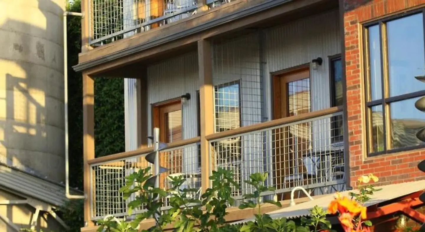 Napa River Inn EXTERIOR