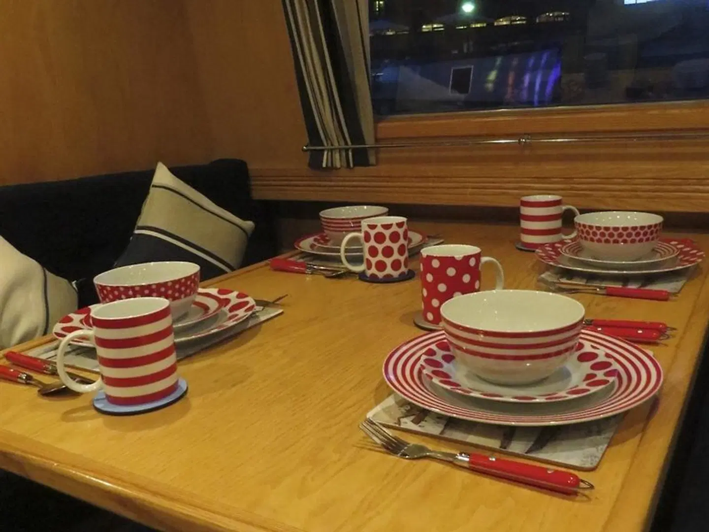 Houseboat Hotels - Hotel Boat ROOM_EXAMPLE