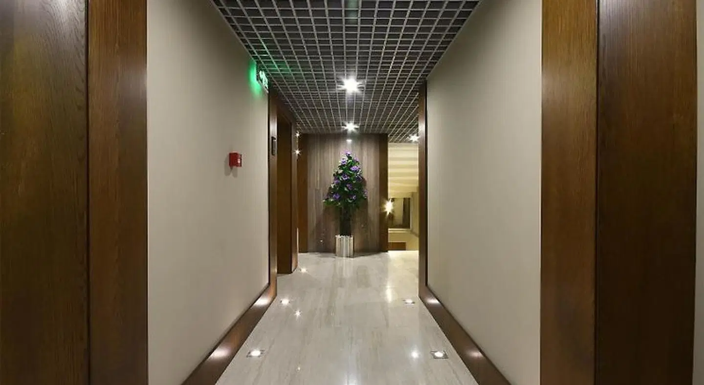 The Elegant Hotel LOUNGE_LOBBY